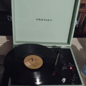 Crosley Green Turntable NWOT